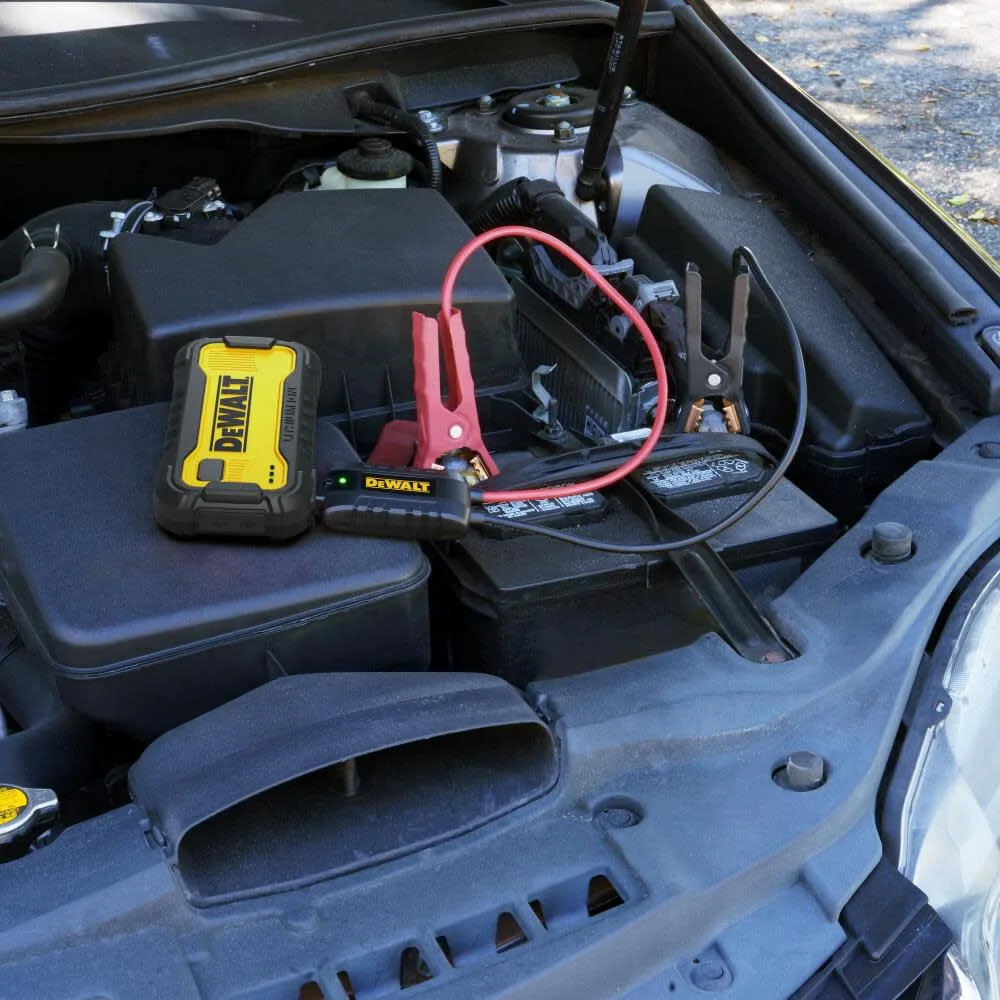 DeWalt 1600 jump starter DC car charger
