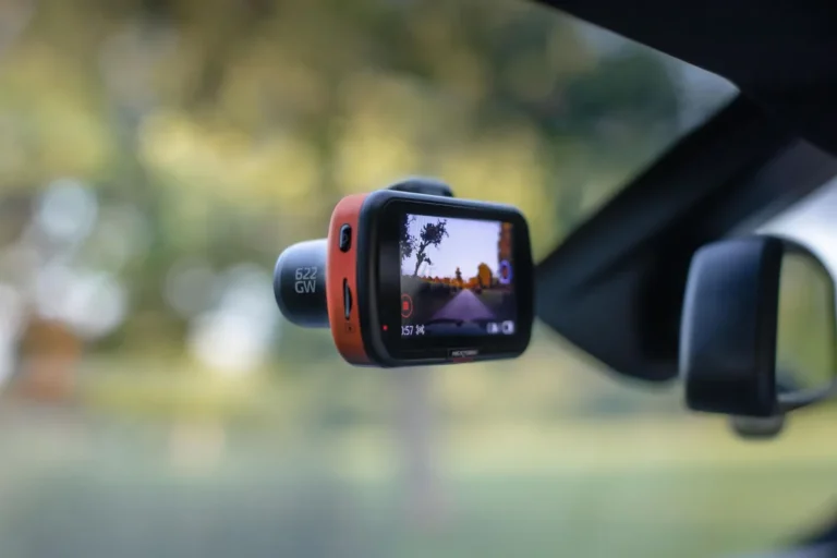 how does a dash cam work