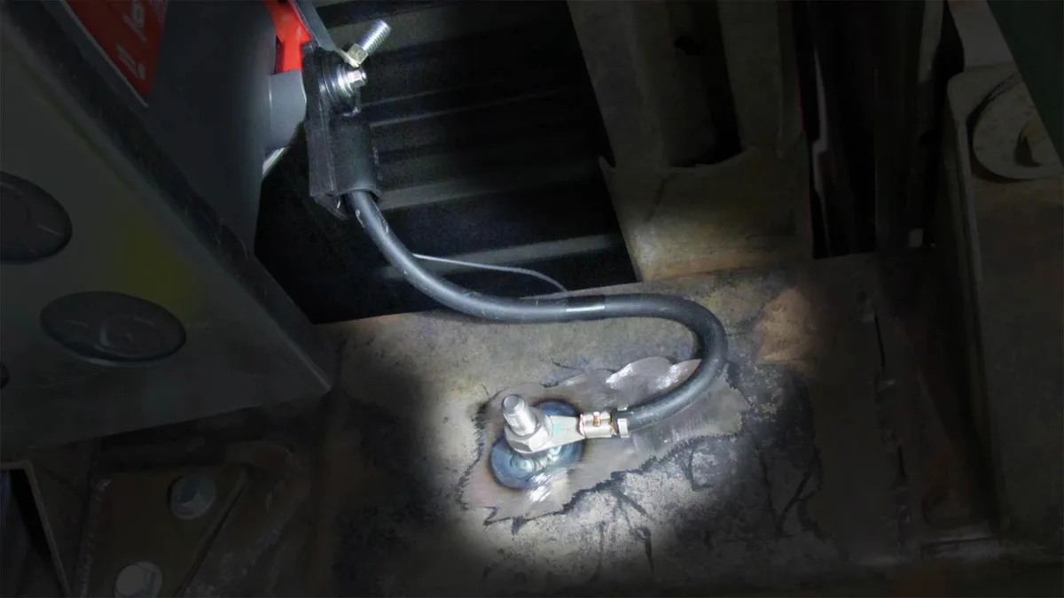 jump starter negative clamp ground point